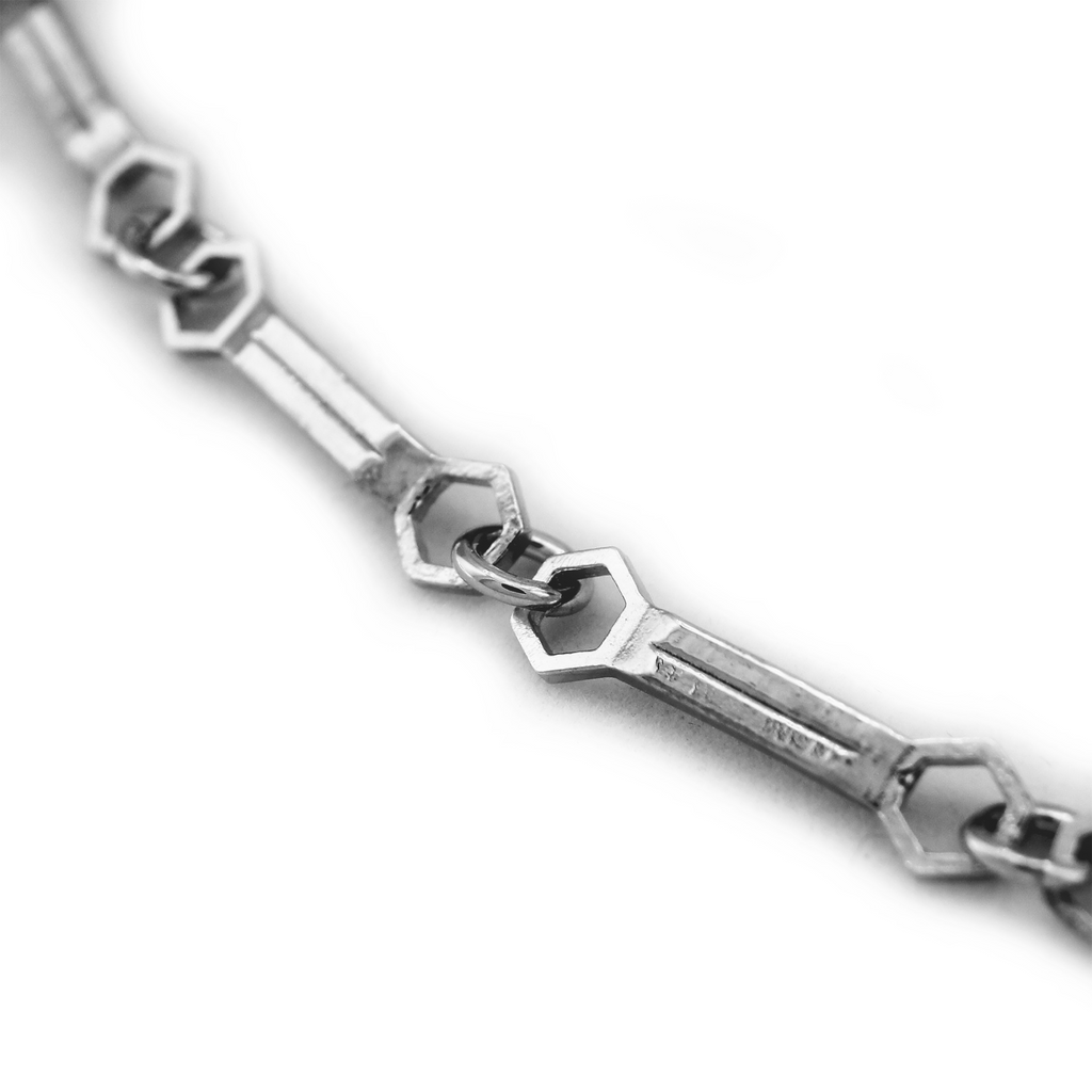 La Clé Necklace - Continuous Link